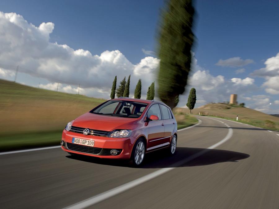  Volkswagen Golf Plus 2008 года  (фото 11 из 15)